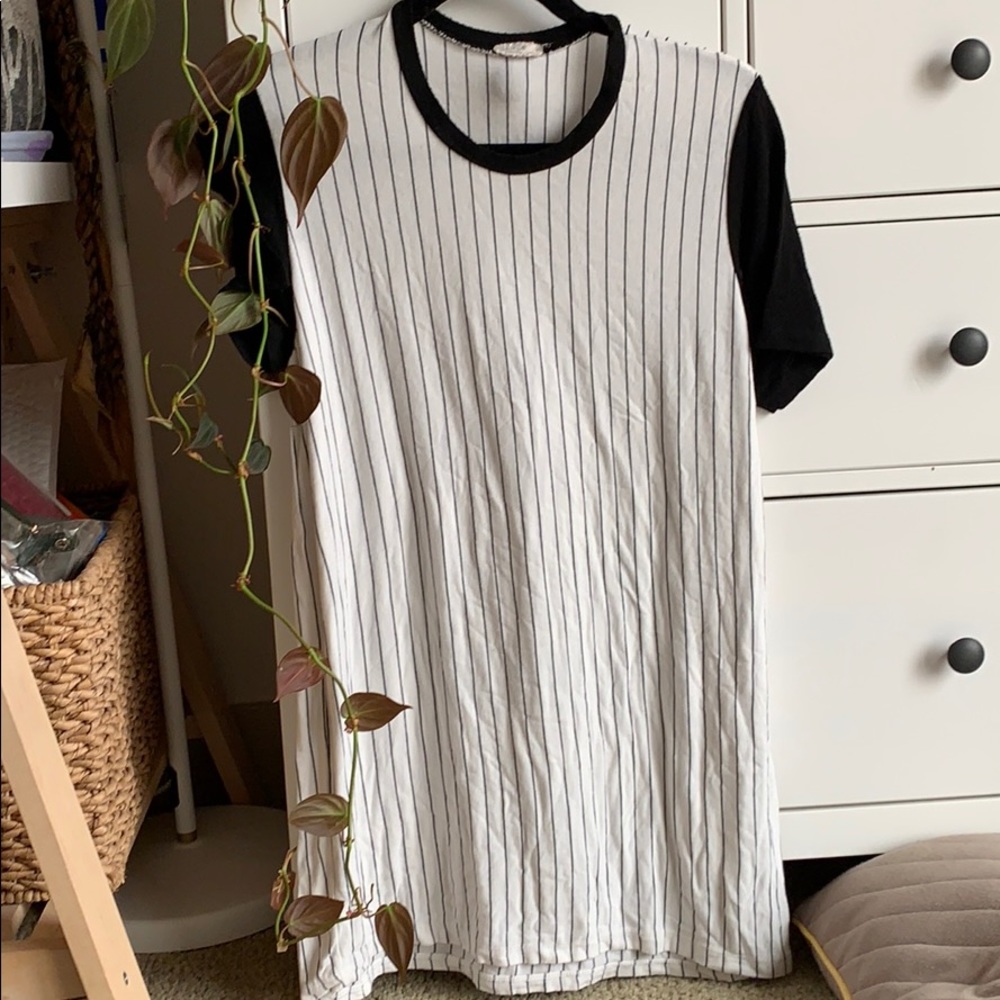Brandy Melville tee